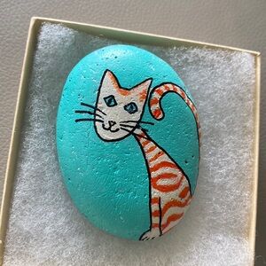 Hand painted orange tabby Cat Rock